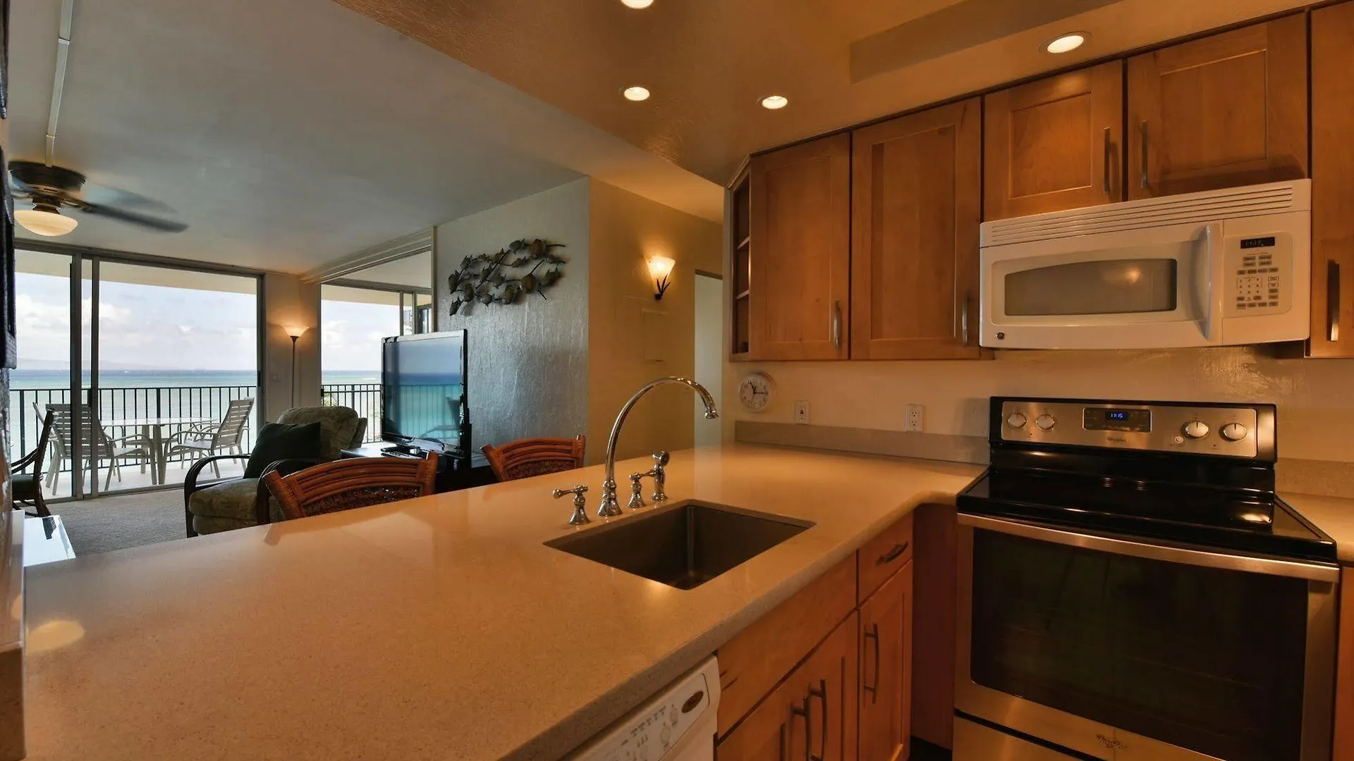 Hololani Oceanfront Condominiums Napili-Honokowai Apartment