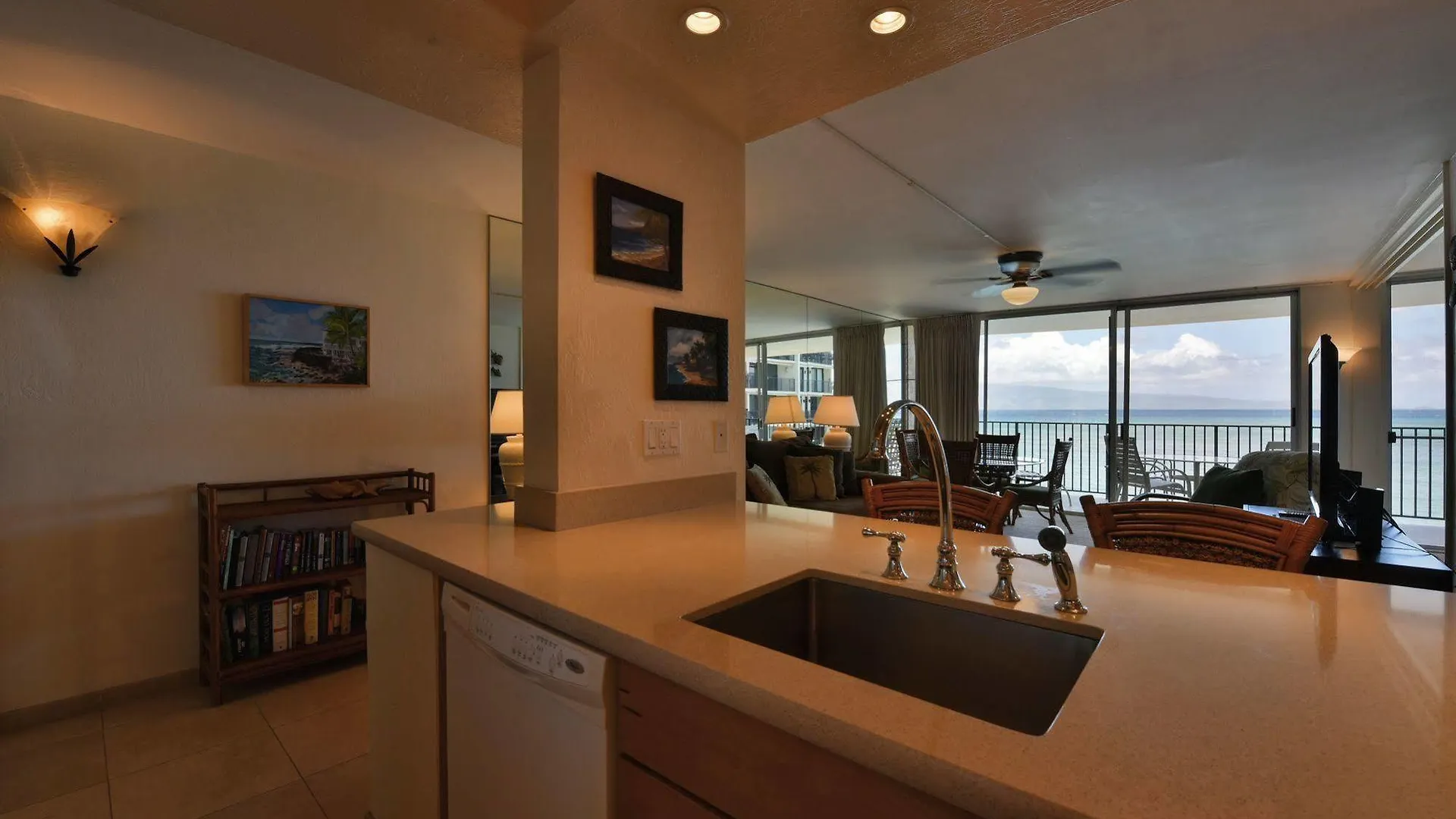 Hololani Oceanfront Condominiums Napili-Honokowai